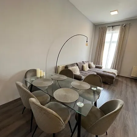 Mar Vartalak A Fo Teren Apartmán