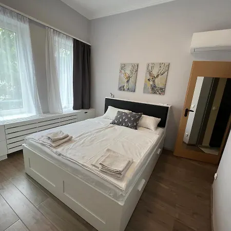 Mar Vartalak A Fo Teren * Siófok